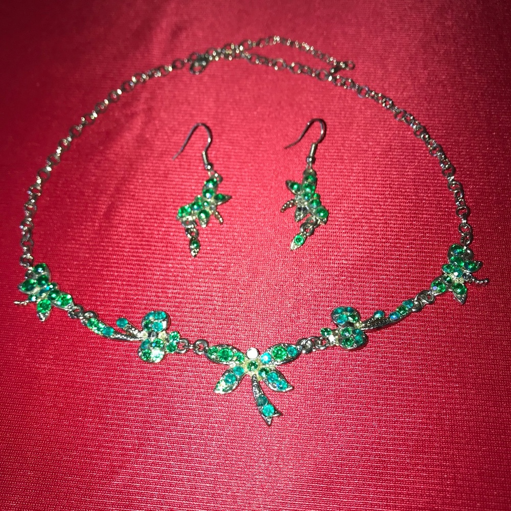 VINTAGE STYLE BUTTERFLY NECKLACE SET